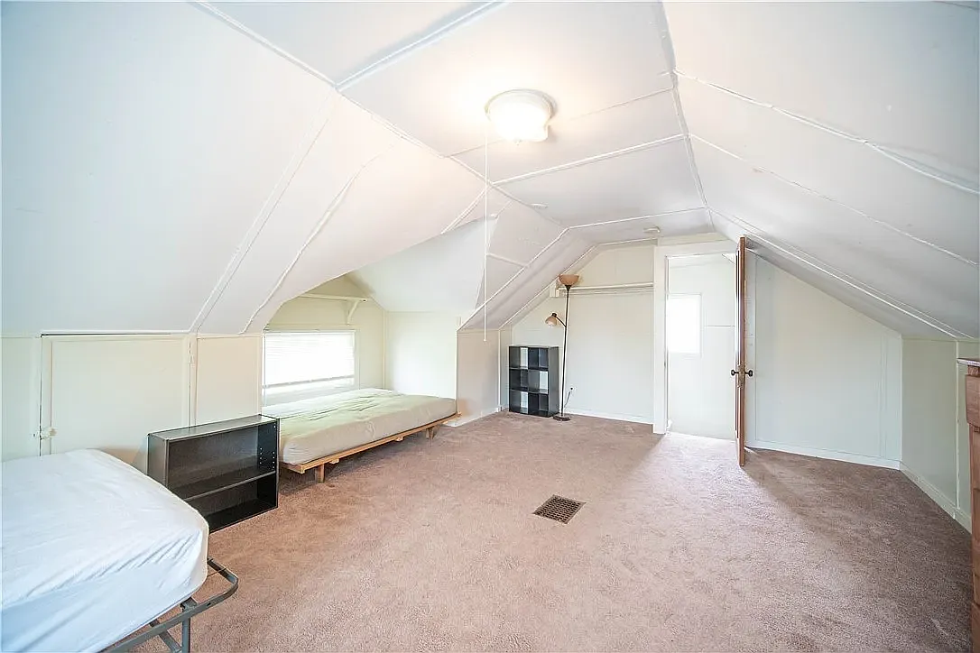 4 bed, 1.5 bath, 1700 sqft, $675 — Photo 3