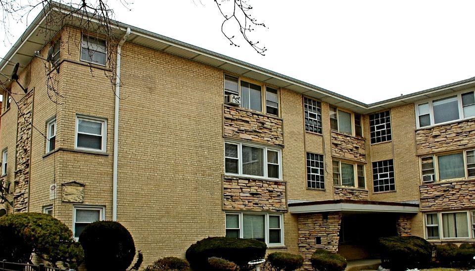1st image of 6968 W Diversey Ave APT 8
