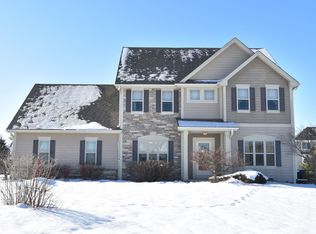 W238N2375 Talon Dr, Waukesha, WI 53188