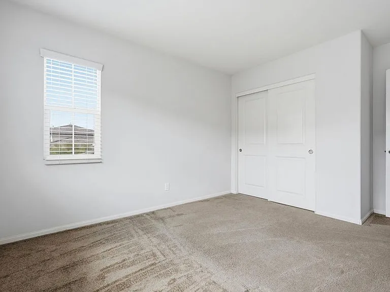 477 Prosperity Dr — Photo 31