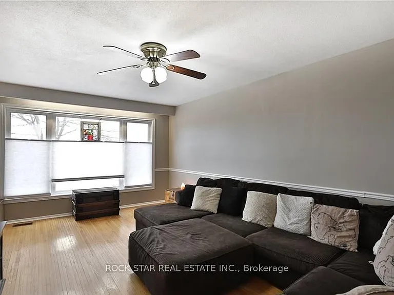 442 Greenhill Ave — Photo 2