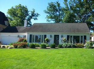 13841 Edgewater Dr, Lakewood, OH