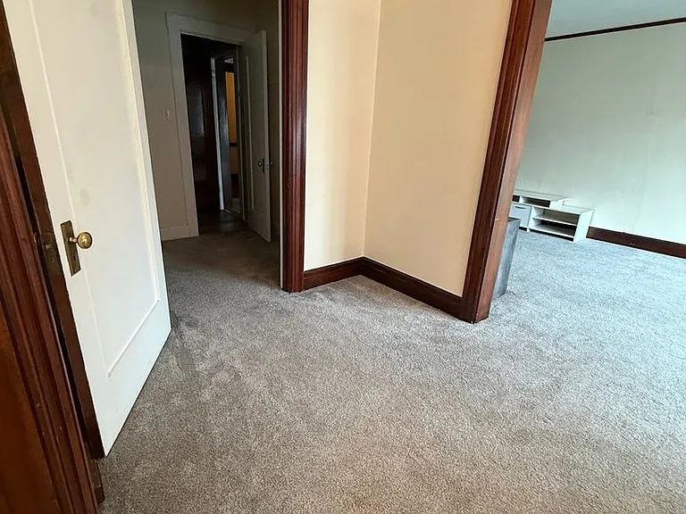 230 S Washington St — Photo 7