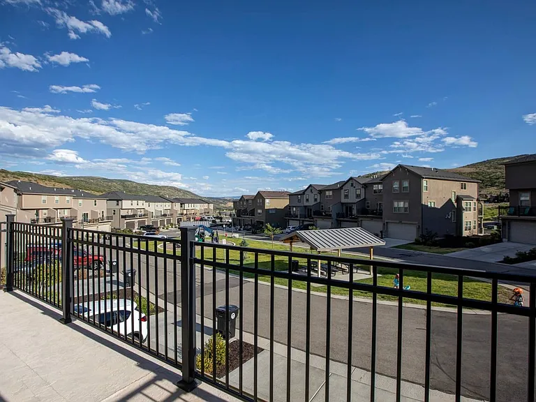 1107 W Wasatch Spring Rd — Photo 4