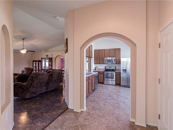 4th image of 2487 Sunset Cir