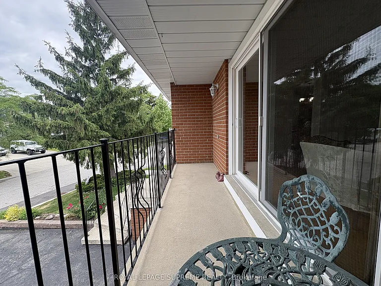 966 Lovingston Cres — Photo 10
