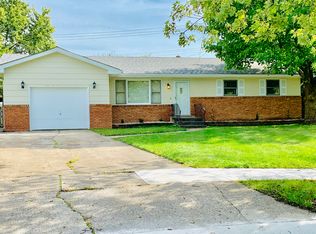 9345 McKinley St, Crown Point, IN 46307