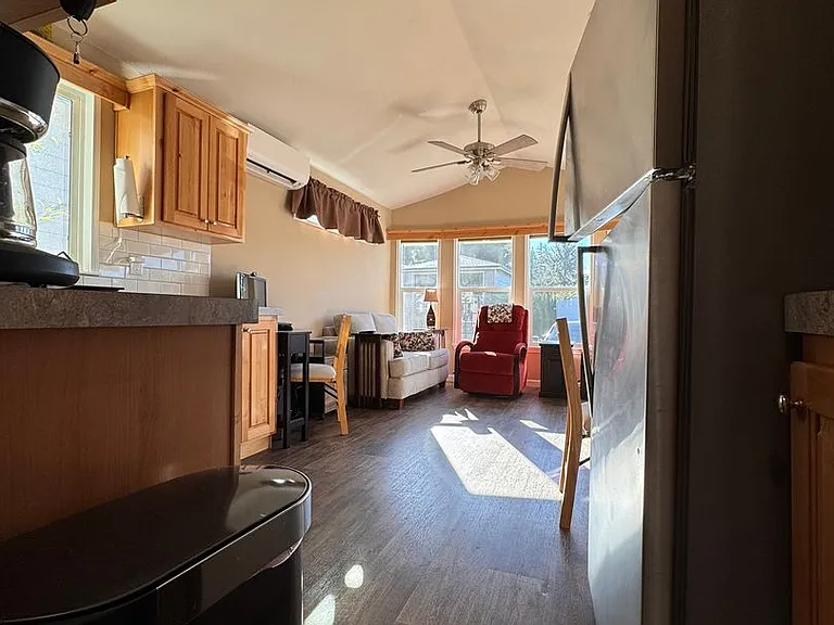 11 Pond Ln — Photo 14