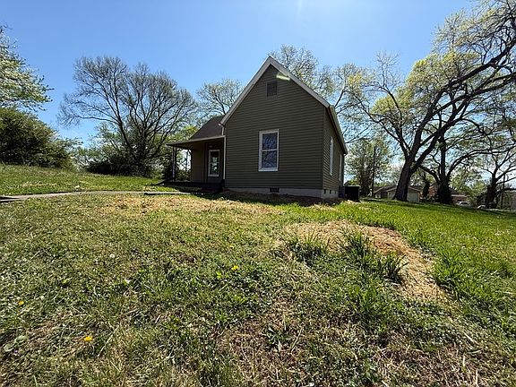 4th image of 1514 Jourolman Ave