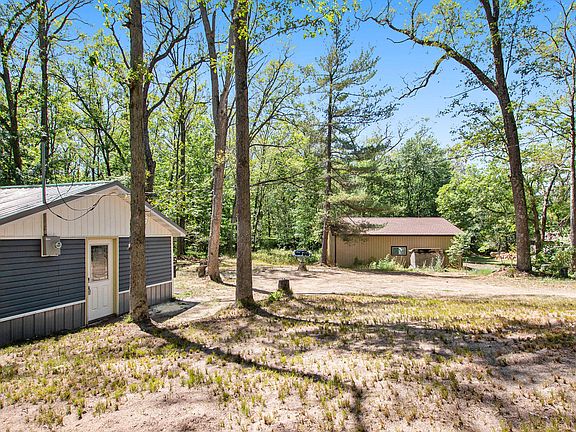 4th image of 3892 Underwood Dr