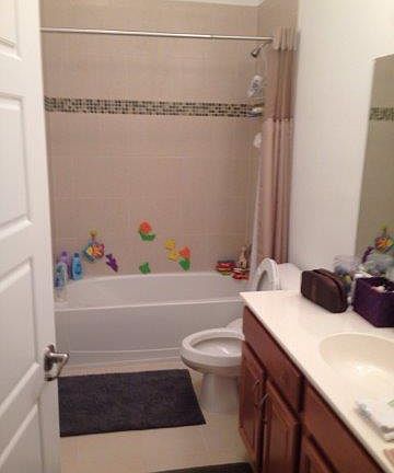 3rd image of 795 NE 191st St