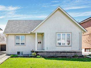 25 Burlingame Rd, Toronto, ON M8W 1Y7