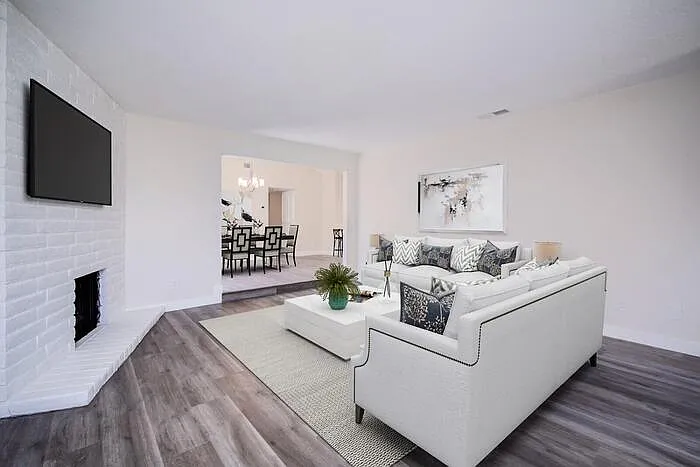 3 bed, 2.0 bath, 1280 sqft, $2,630 — Photo 2