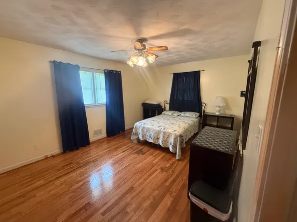 912 Archer Rd, Spartanburg, SC 29303