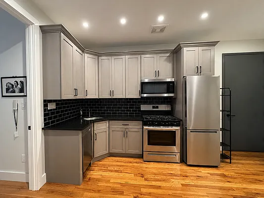 Kitchen, photo 1