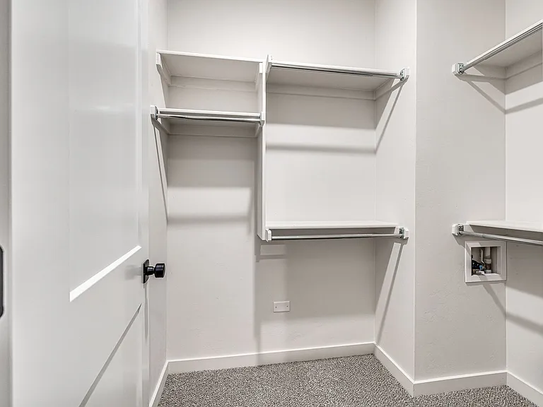 610 W 2nd St #100 — Photo 23