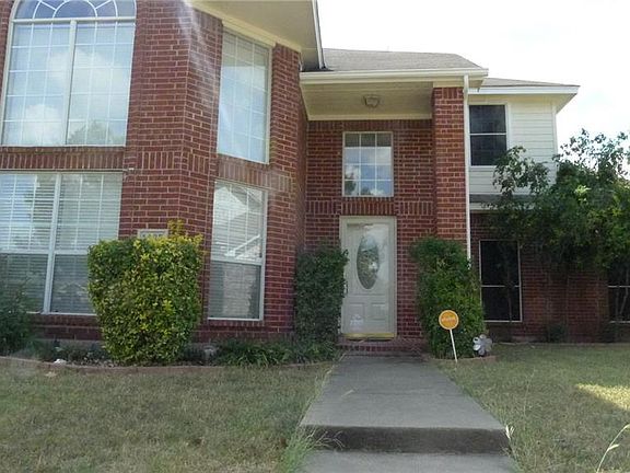 3rd image of 1437 Warwick Dr