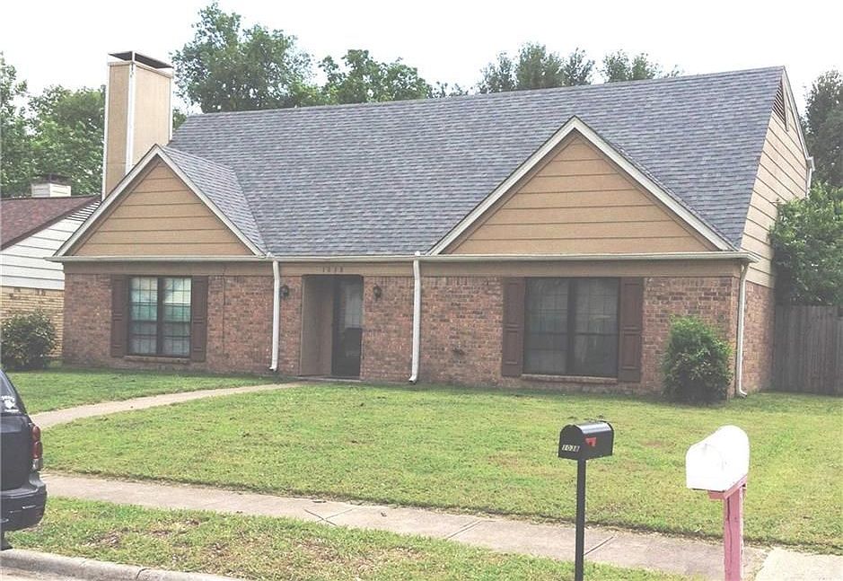 1st image of 1038 Melissa Ln