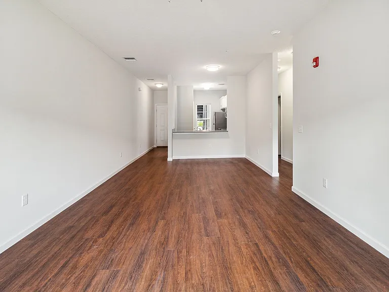 905 Olmstead Ave — Photo 23