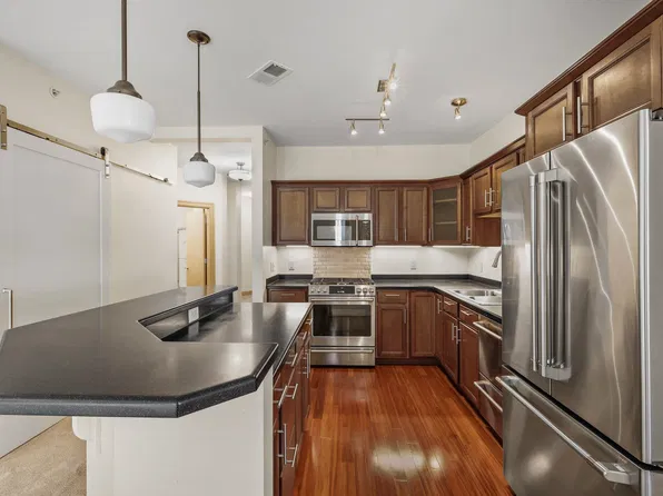 8253 Mayo Dr Unit 211, Madison, WI 53719