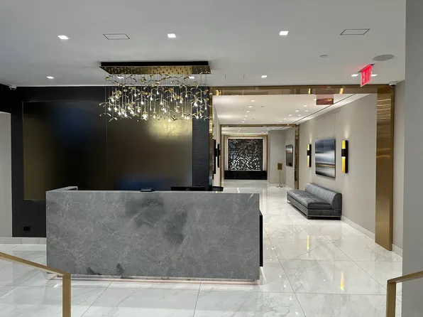 150 W 51st St APT 1031, New York, NY 10019