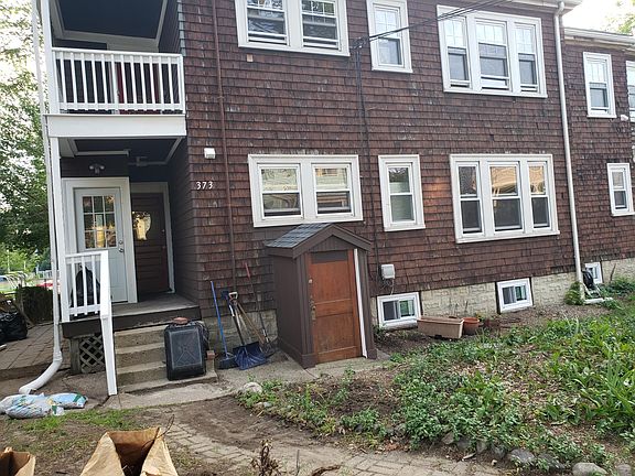 2nd image of 373 Alewife Brook Pkwy #1