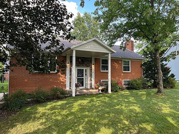 3rd image of 224 Sycamore Dr