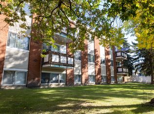7108 79th Ave NW, Edmonton, AB T6B 0C3