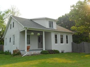 50 Pleasant St, Granby, MA 01033