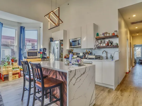 1507 West Street image 1 of 25