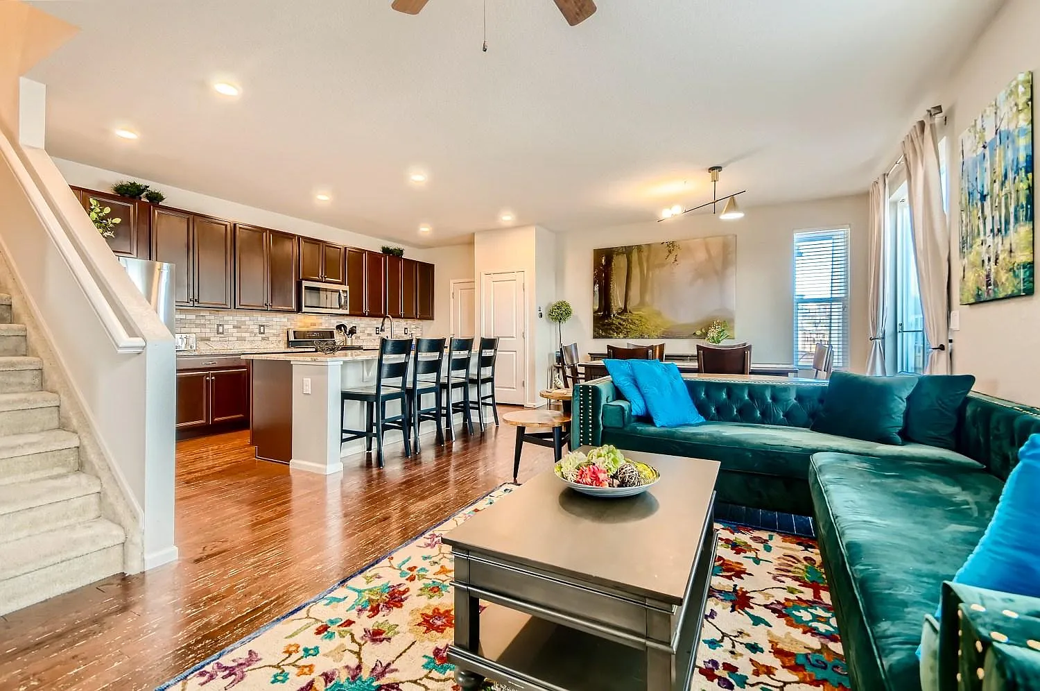 3 bed, 2898 sqft, $4,000 — Photo 1