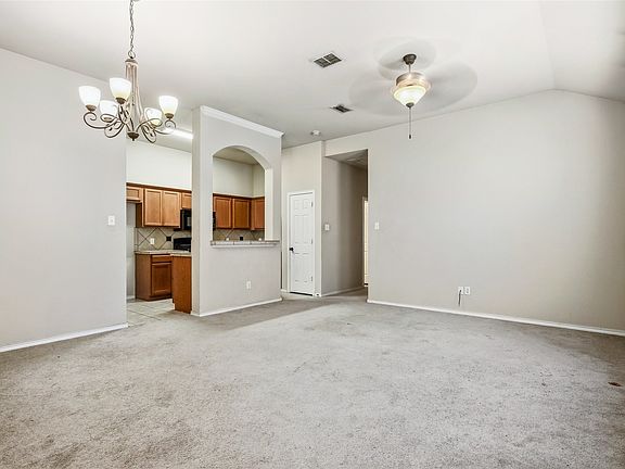 3rd image of 1312 Piedmont Dr