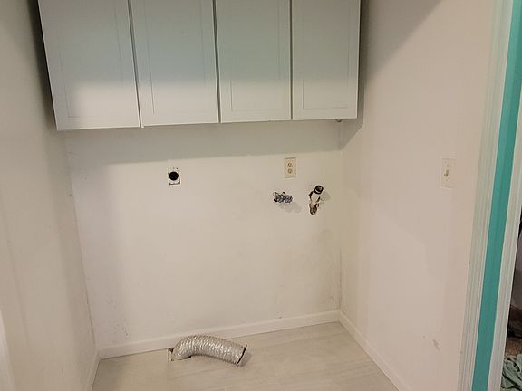 Instead of going out to the Laundromat in the upcoming freezing winter, enjoy the convenience of your in-house laundry space.