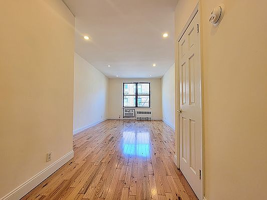 2nd image of 506 E 88th St APT 4E