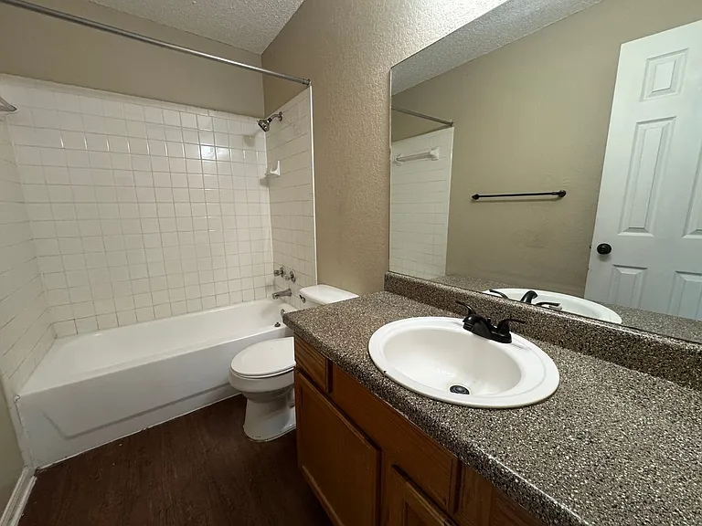 1208 Monroe Loop — Photo 14