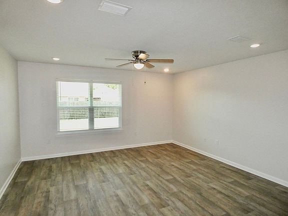 3rd image of 5764 Guinevere Ln