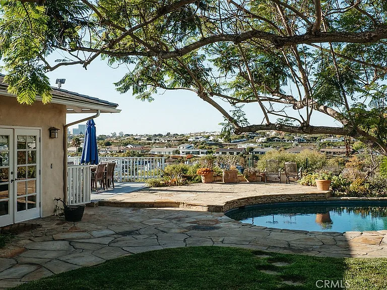 407 Mendoza Ter — Photo 56