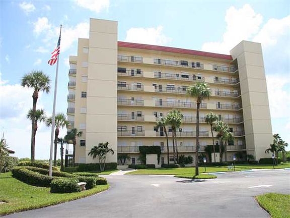 3rd image of 7420 S Ocean Dr APT C216