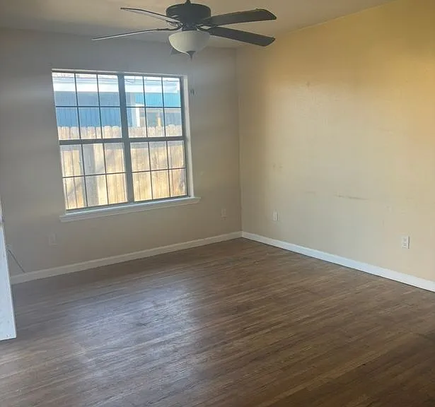 3421 Harold Dr — Photo 3