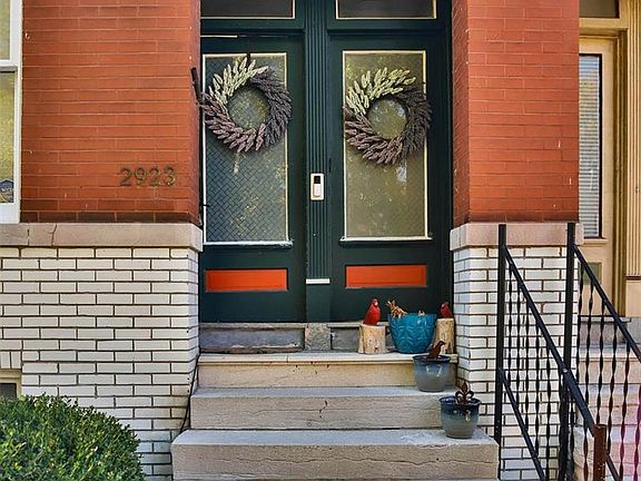 3rd image of 2923 Indiana Ave