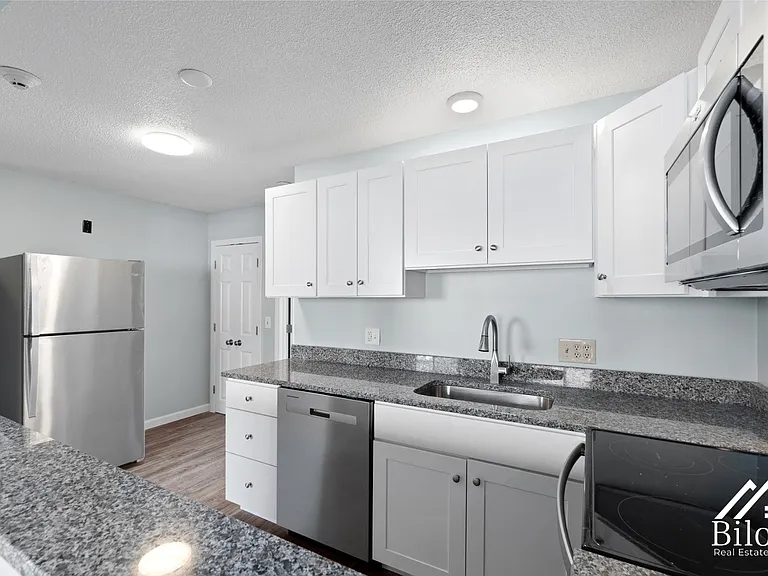 242 Waterman Avenue — Photo 38