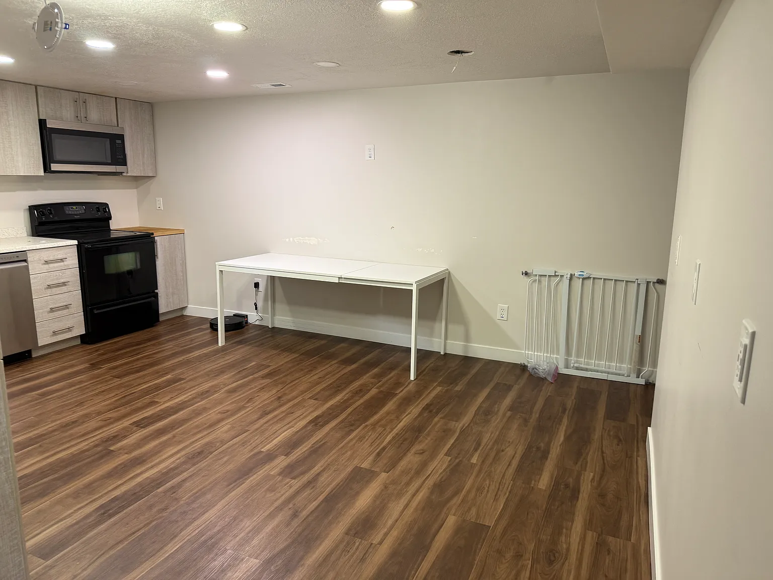 3 bed, 1400 sqft, $1,500 — Photo 4