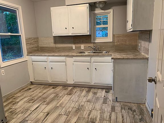 2nd image of 4306 Southern Blvd #1