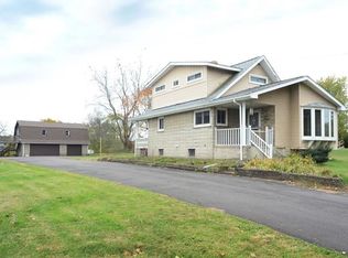 320 Center Grange Rd, Monaca, PA 15061