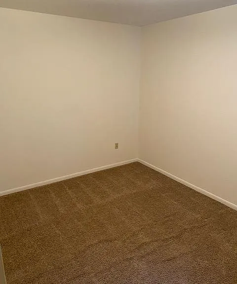 306 Large Bedroom