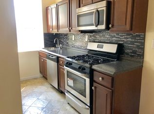 191 Christopher Columbus Dr, Jersey City, NJ