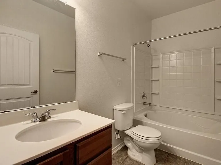 11208 Kildoon Dr — Photo 7