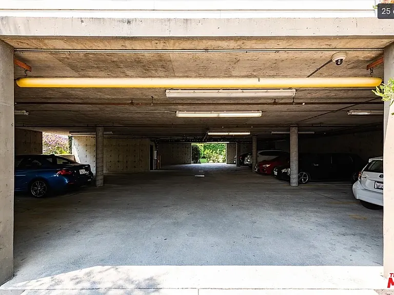 3405 Helen St #3 — Photo 21