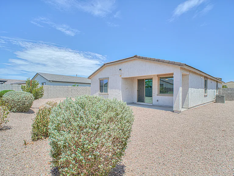 35879 W Santa Barbara Ave — Photo 32