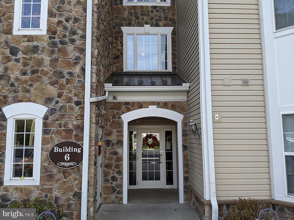 1st image of 621 Creekside Dr Building 6-65